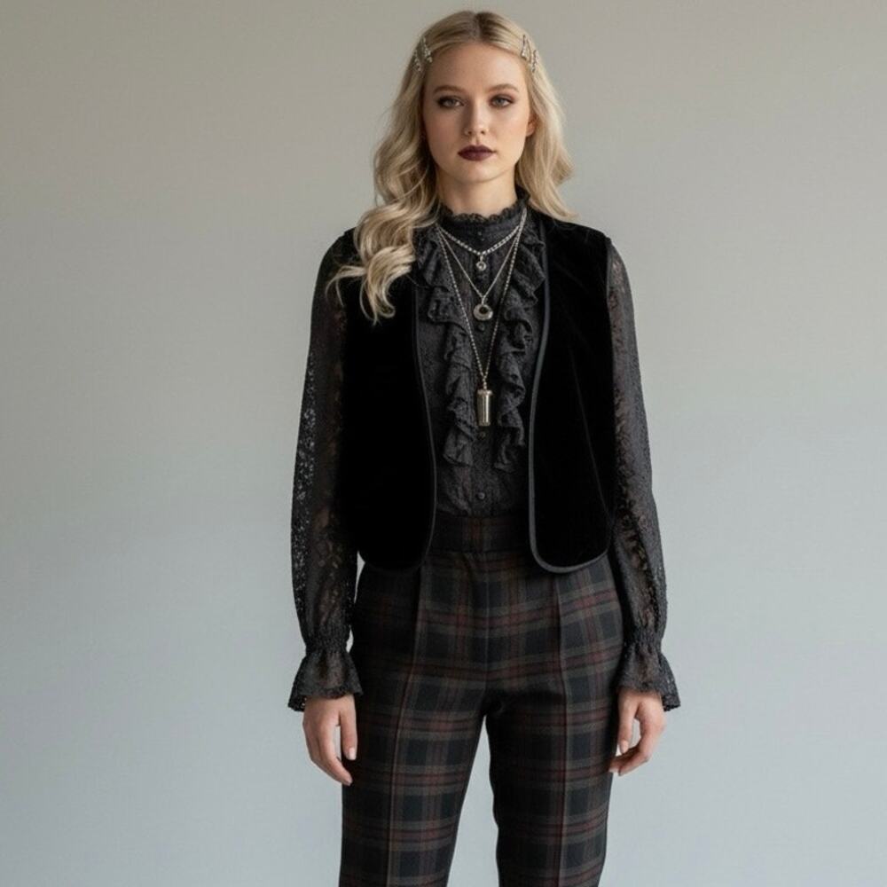 Vintage 90s Whimsigoth Black Velvet Oxblood Open Cropped Vest Boxy Bolero M
